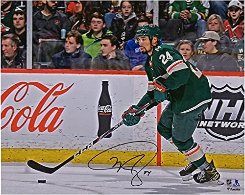 Matt Dumba Minnesota Wild İmzalı 16 x 20 Yeşil Jarse Paten Fotoğrafı-İmzalı NHL Fotoğrafları