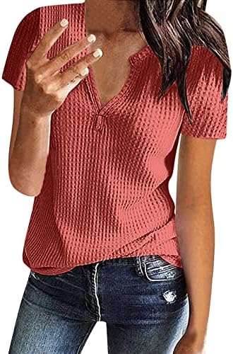 Kadın Rahat Waffle Örgü Düz Renk Henley Tunik Üstleri V Boyun Kısa Kollu Yaz T Shirt Üstleri Gevşek Bluzlar